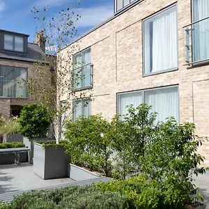 Citystay - Midsummer Mews Daire